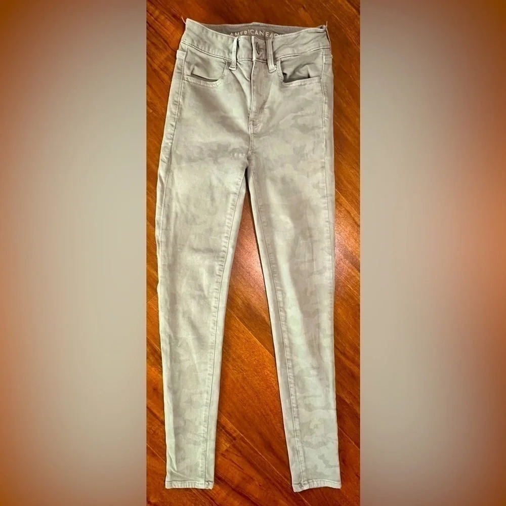 American Eagle Gray Printed Hi- Rise Jegging